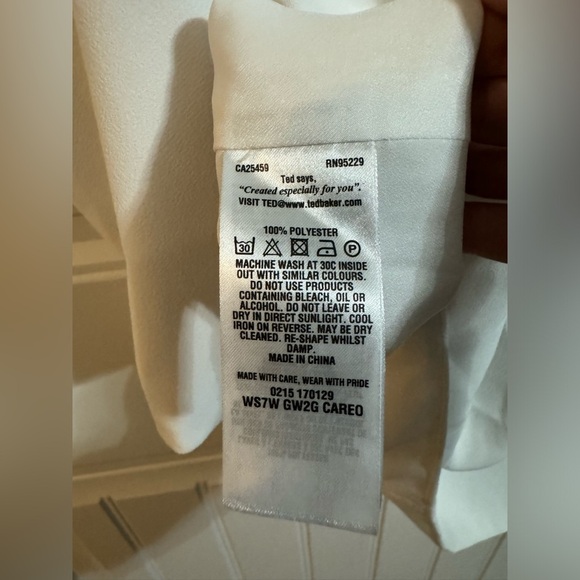 Ted Baker London White Careo Cold Shoulder Top w/ Back Zip - Picture 5 of 6